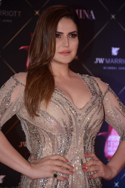 HD Hot Photos of Zareen Khan